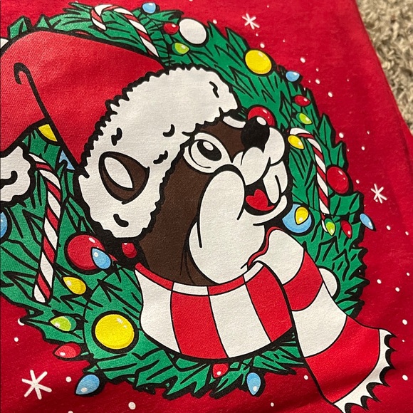 NEW BUC-EE’s Never Calm Christmas Tee - Picture 3 of 7